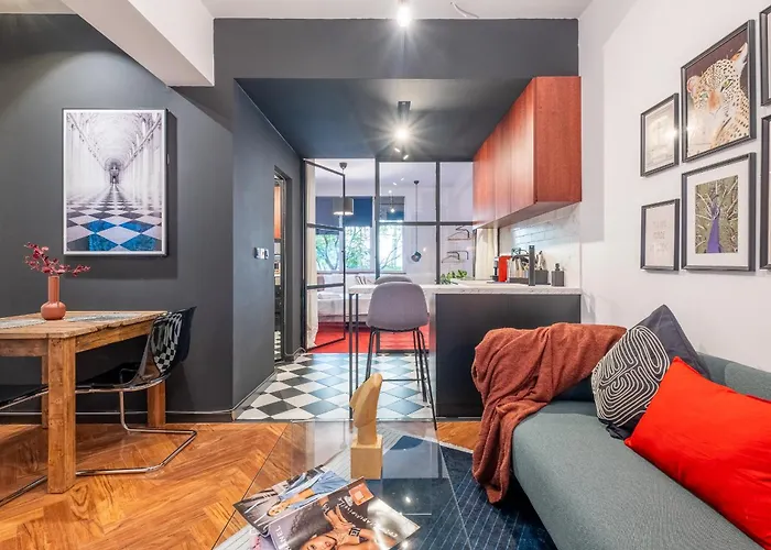 Central Art-Inspired Flat With Private Garage