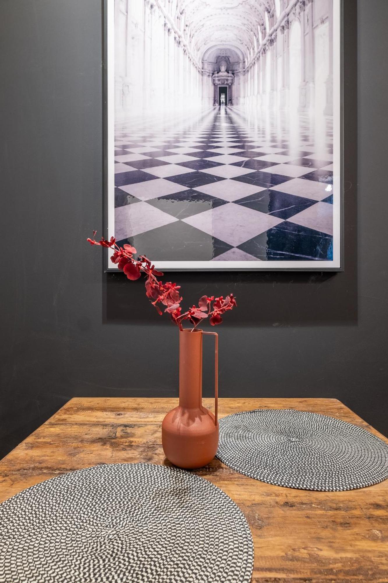 Art-inspired Flat With Private Garage Apartament Sofia